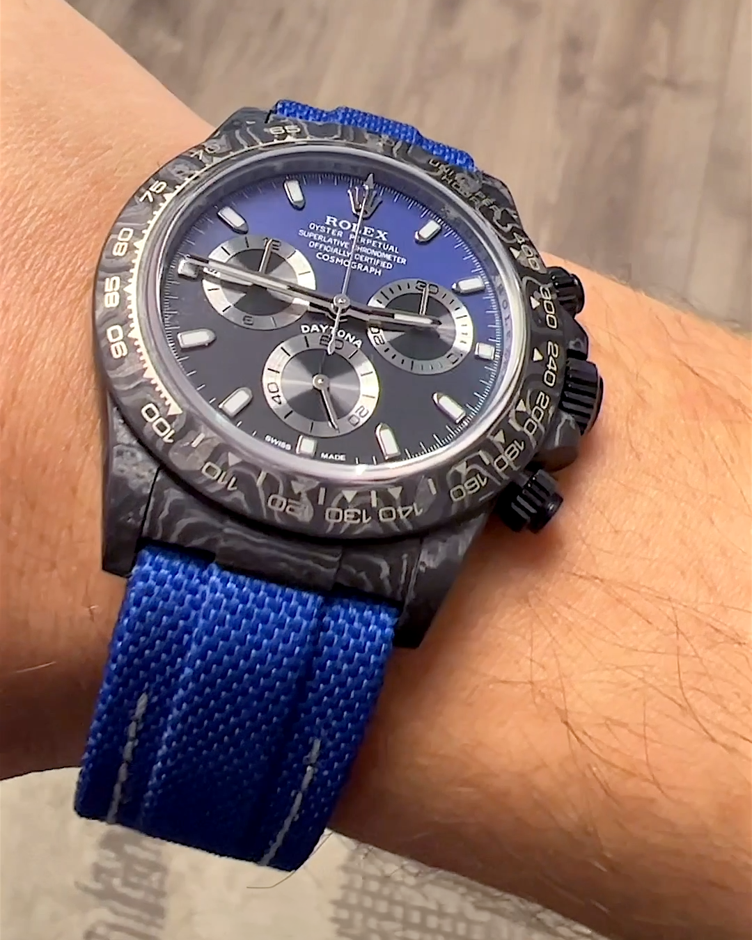 UNIQUE Two Tone Rolex Carbon Daytona【DiW】獨一無二雙色錶面 勞力士DiW 碳纖維地通拿 | WORLDTIMER