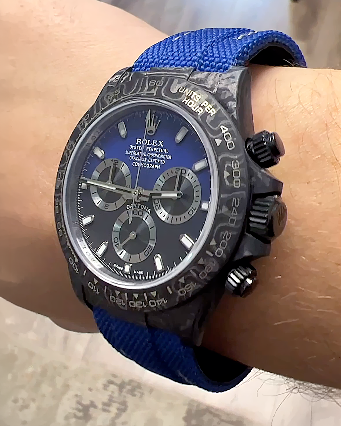 UNIQUE Two Tone Rolex Daytona【DiW】獨一無二雙色錶面 勞力士DiW 碳纖維地通拿 | WORLDTIMER