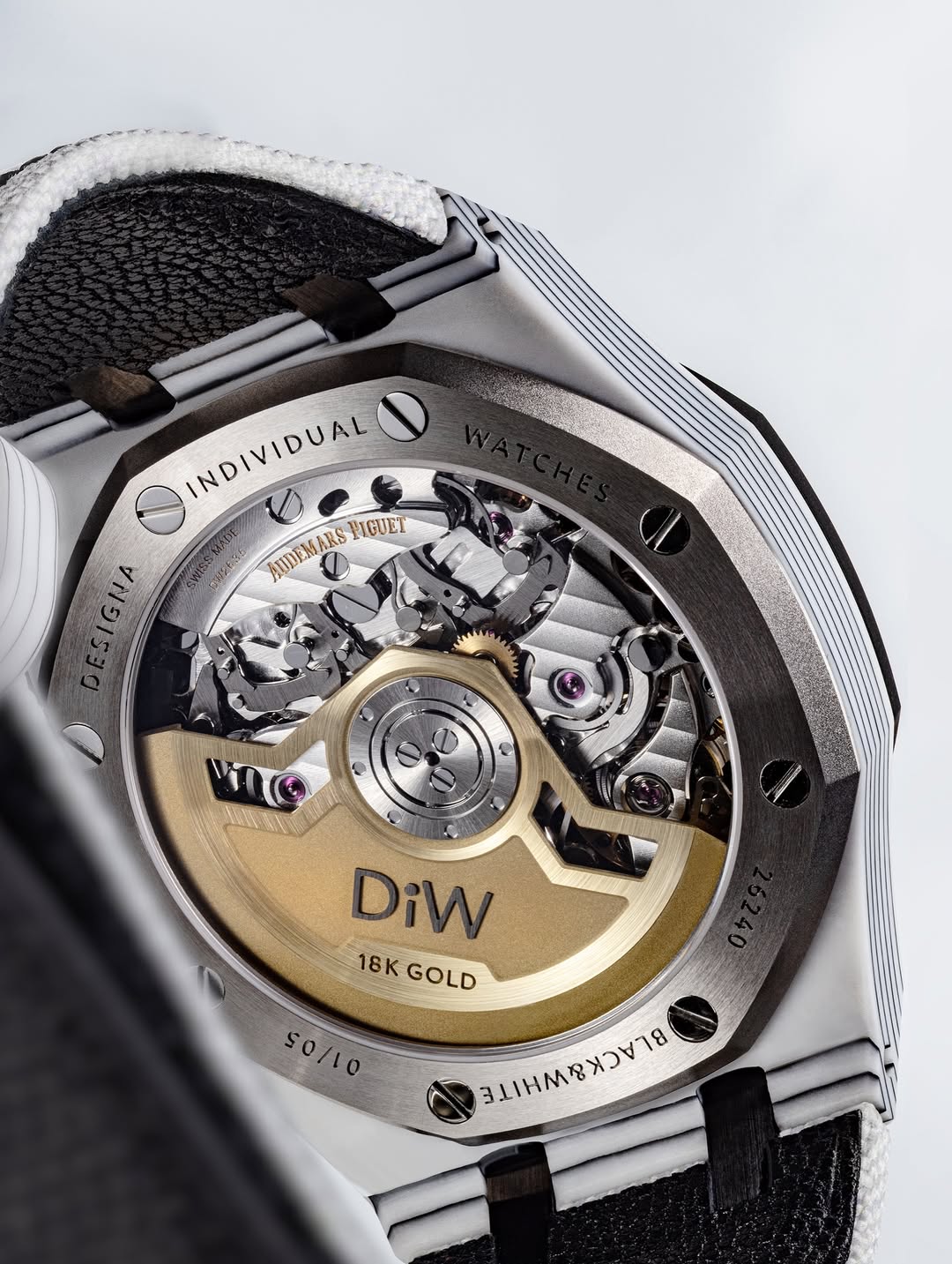 CarboQuartz AP 26240 Royal Oak Chronograph "BLACK & WHITE" 石英纖維 愛彼 皇家橡樹計時碼錶 26240  | WORLDTIMER